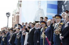 解放军高调支持俄阅兵太冒险:中国有另一难题